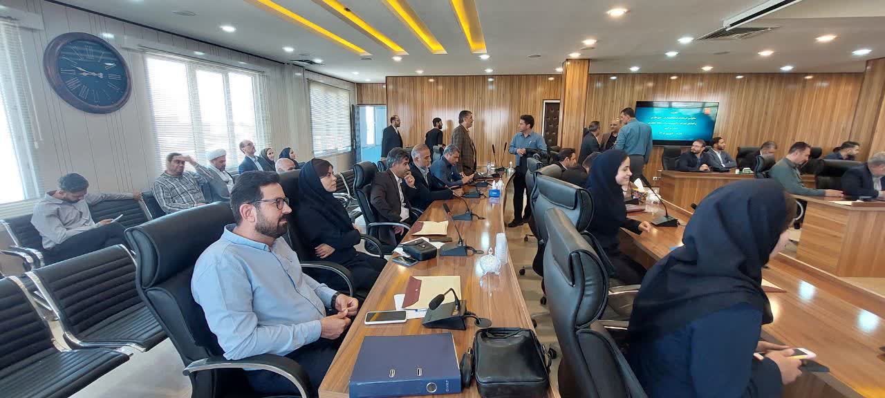 نشست مشترک معاونین سیاسی، امنیتی و اجتماعی فرمانداریها، شهرداران، بخشداران استان مرکزی با موضوع محله محوری نشست مشترک معاونین سیاسی، امنیتی و اجتماعی فرمانداریها، شهرداران، بخشداران استان مرکزی با موضوع محله محوری