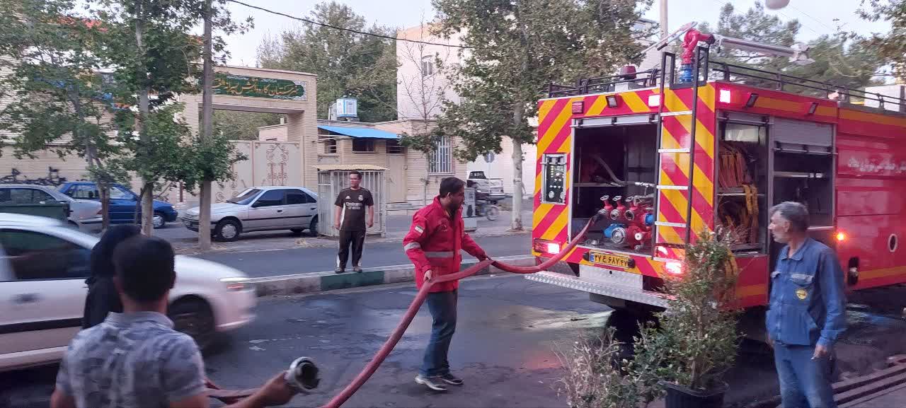 گزارش تصویری عملیات آتش نشانی گزارش تصویری عملیات آتش نشانی