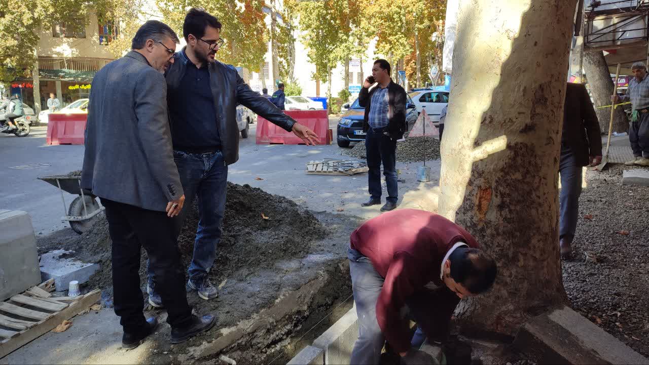 بازدید شهردار از روند اجرایی پروژه ساماندهی نهر خیابان امام خمینی(ره)