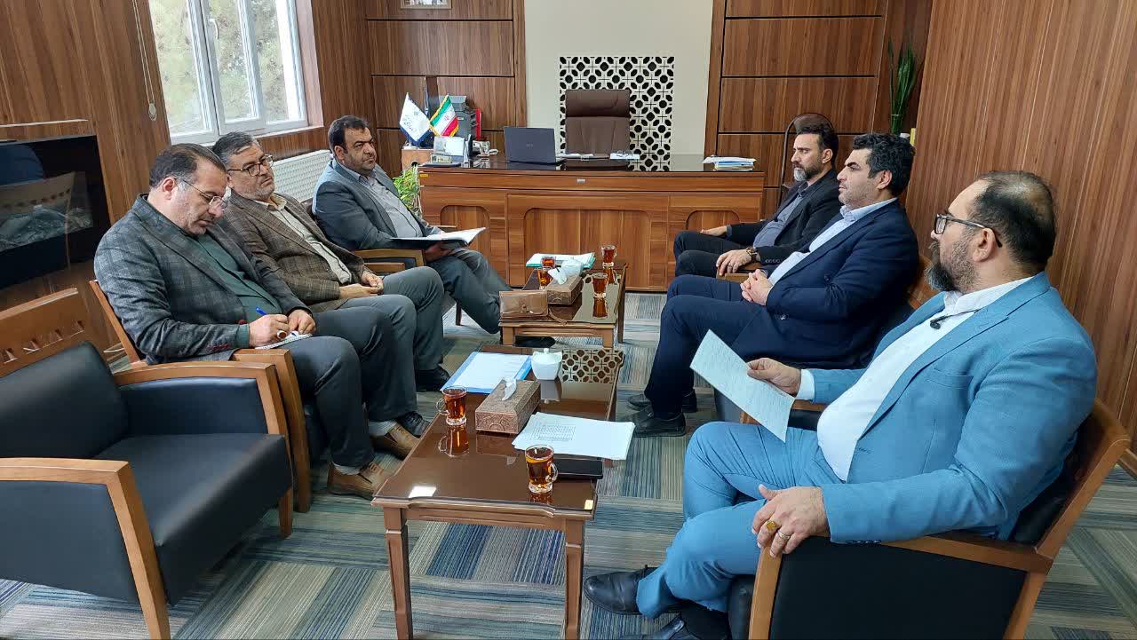 جلسه بررسی وضعیت سوخت ناوگان حمل ونقل مسافر و بار درون شهری