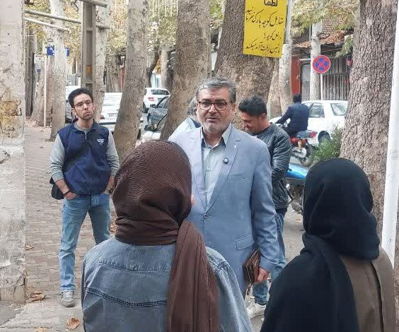 گفت وگوی مستقیم با اهالی درباره پروژه بازپیرایی خیابان شهید محلاتی