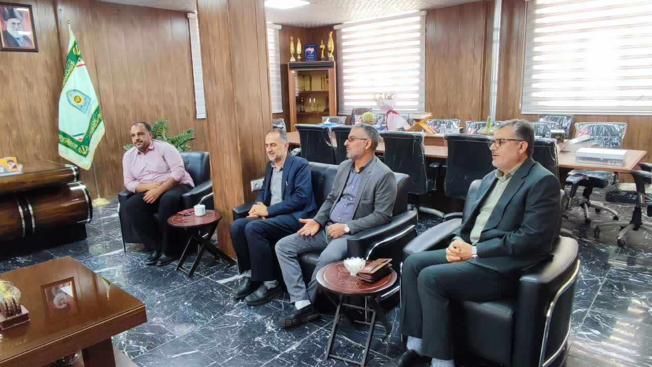 دیدار شهردار و اعضای شورای اسلامی شهر محلات با فرماندهی انتظامی شهرستان محلات